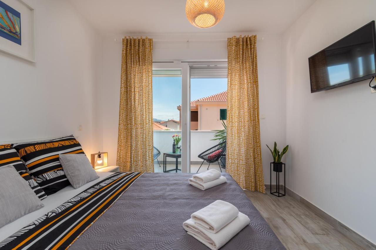 Apartmani Luce Трогир Екстериор снимка
