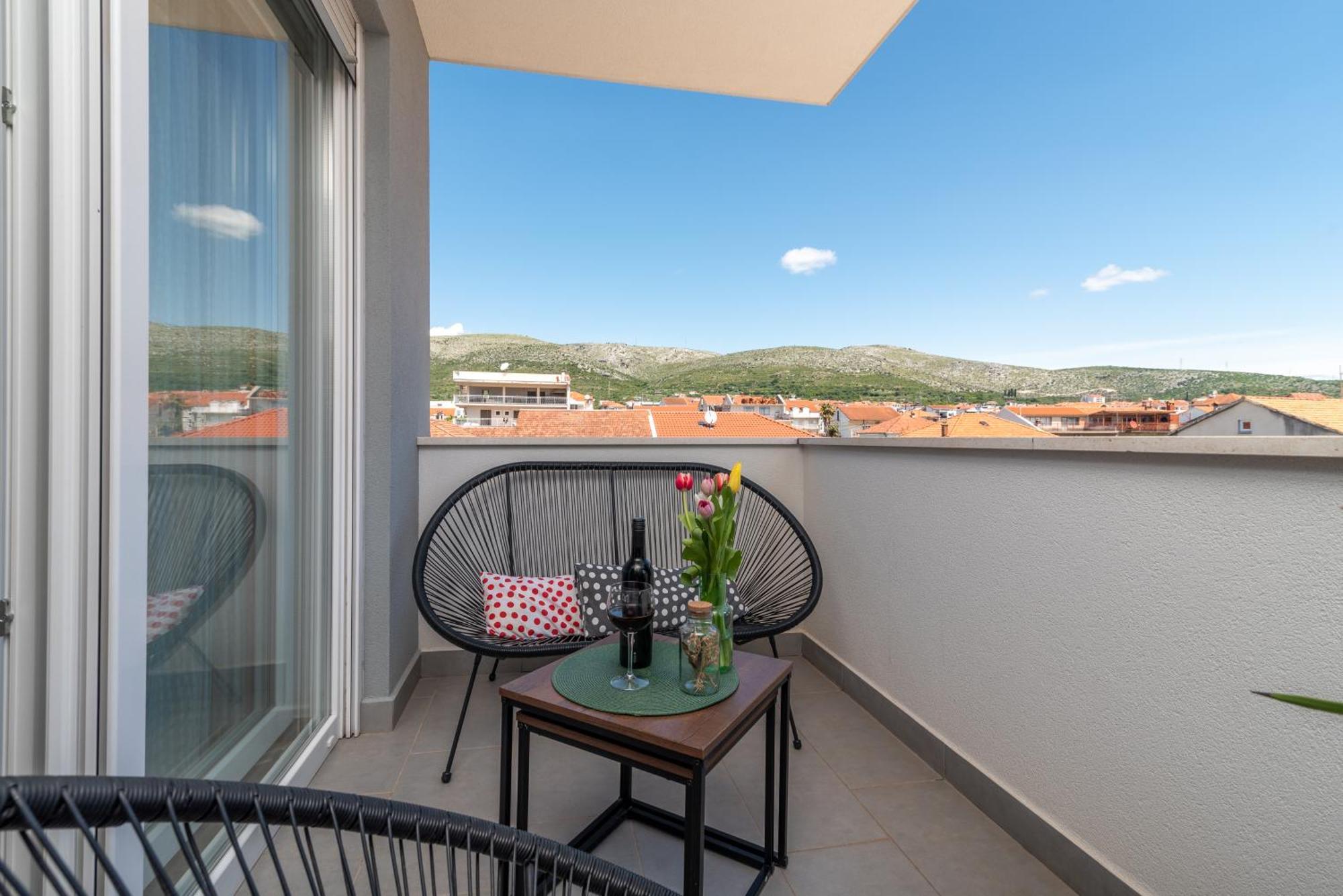 Apartmani Luce Трогир Екстериор снимка