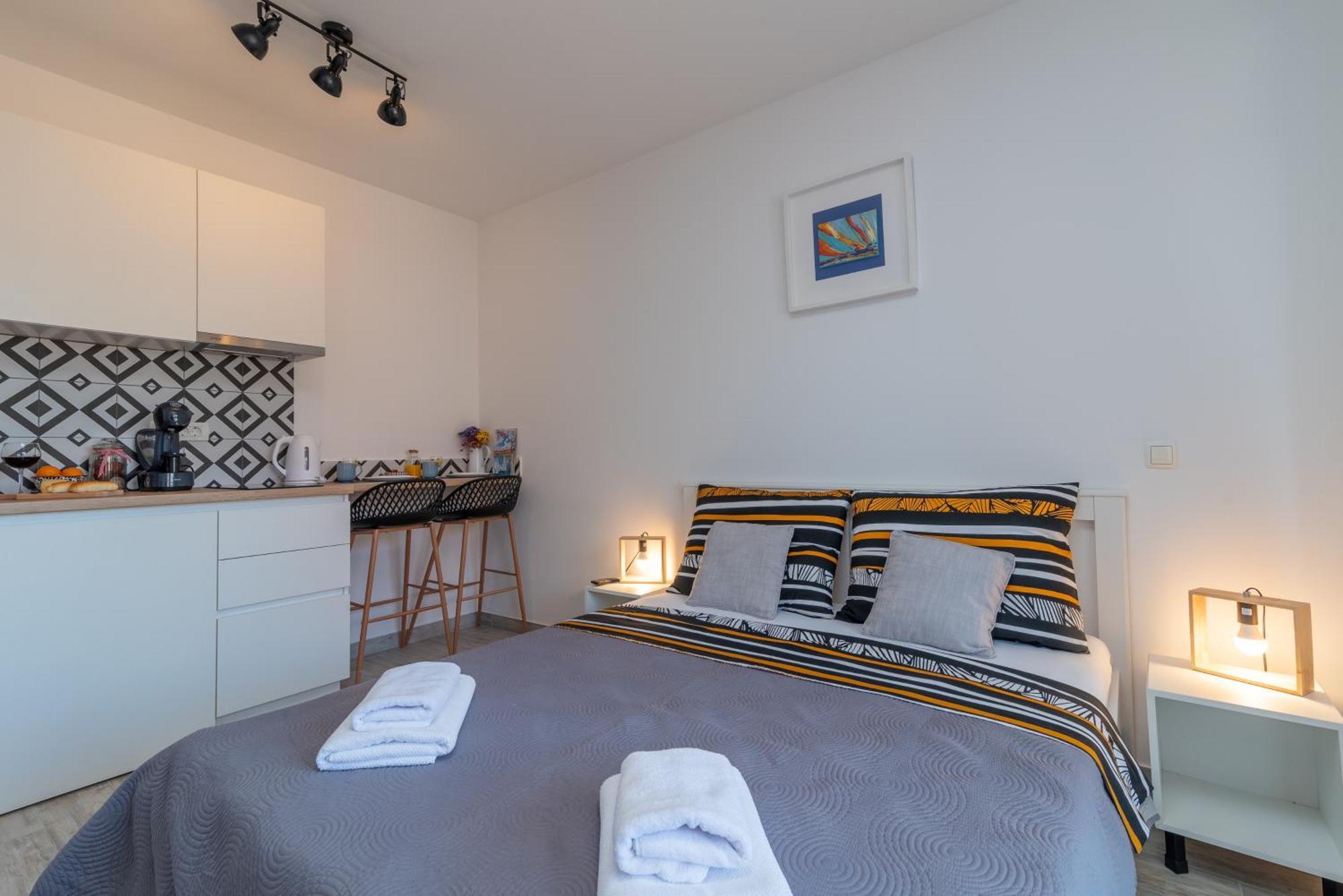 Apartmani Luce Трогир Екстериор снимка