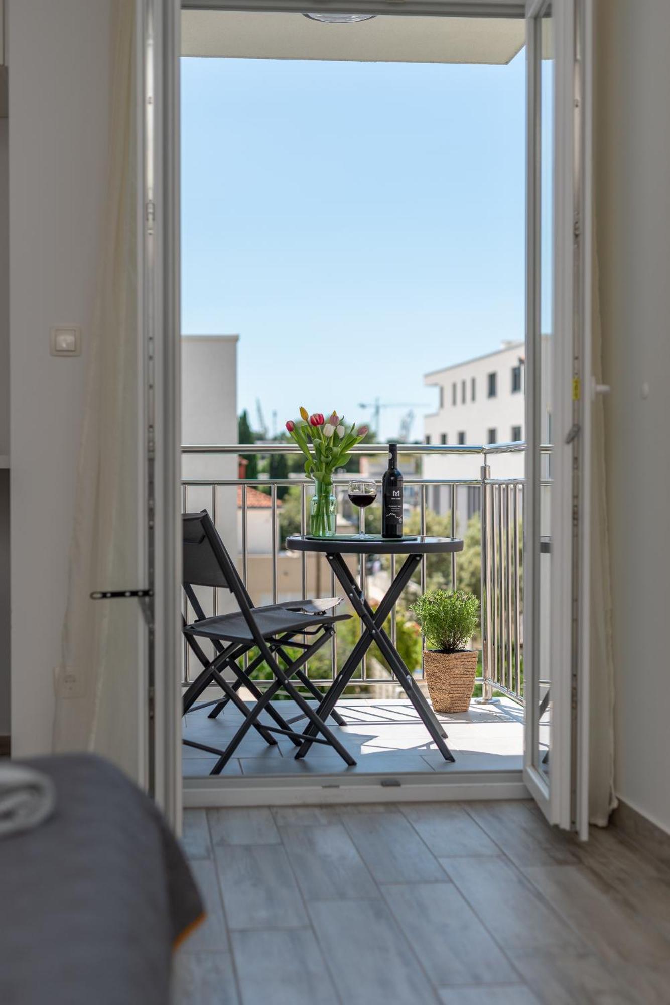 Apartmani Luce Трогир Екстериор снимка